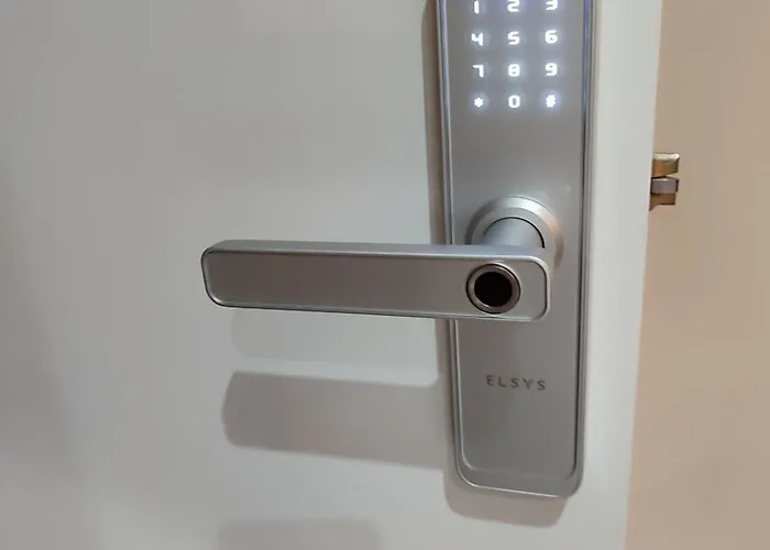 Novo Apto Luxo Garagem Centro Aeroporto Apartamento *